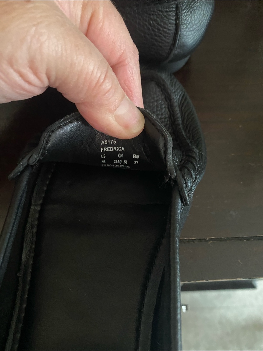 Authentic Black Women’s Leather Driving Loafers - Classic Slip-On
Size 7B - Picture 6 of 7